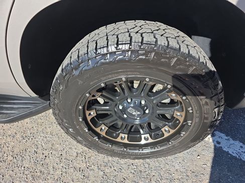 Used 2021 Chevrolet Tahoe Premier image 42