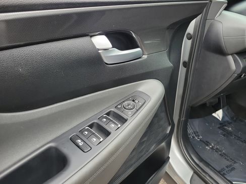 Used 2023 Hyundai Santa Fe SEL image 18