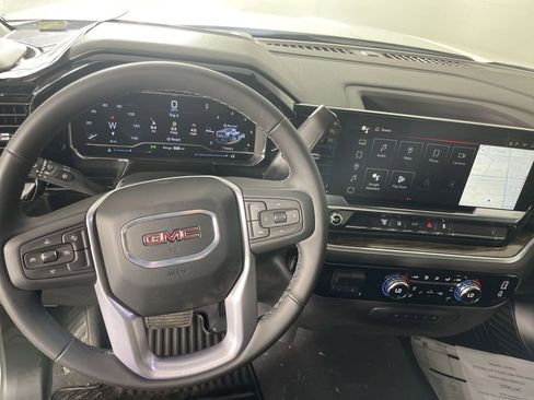 Used 2024 GMC Sierra 2500 SLE w/ SLE Convenience Package image 11
