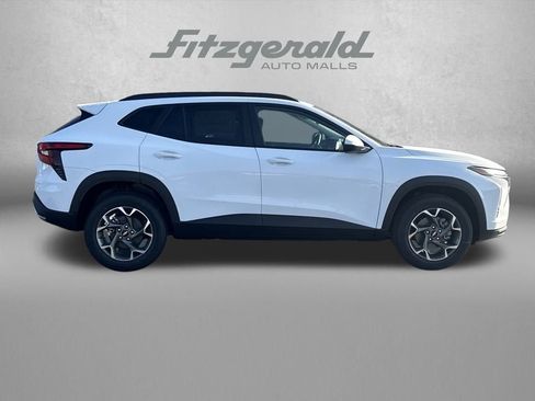New 2026 Chevrolet Trax LT image 5