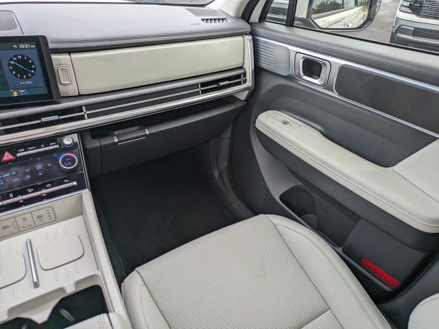 Certified 2025 Hyundai Santa Fe SEL FWD image 18