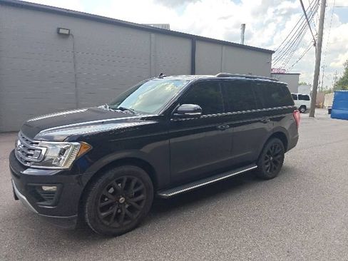 Used 2019 Ford Expedition XLT w/ Equipment Group 202A RWD image 6
