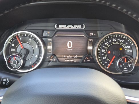 Used 2022 RAM 1500 Laramie image 19