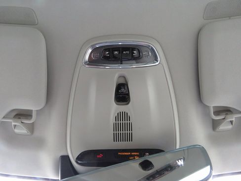 Used 2020 Volvo XC90 T6 Momentum w/ Protection Package image 32