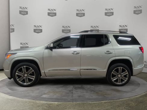 Used 2019 GMC Acadia Denali w/ Technology Package image 2