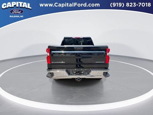 Used 2024 Chevrolet Silverado 1500 LT AWD/4WD image 7