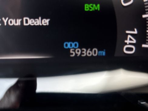 Used 2021 Toyota RAV4 Limited image 6