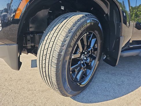Used 2023 Nissan Frontier SV w/ Midnight Edition Package RWD image 31