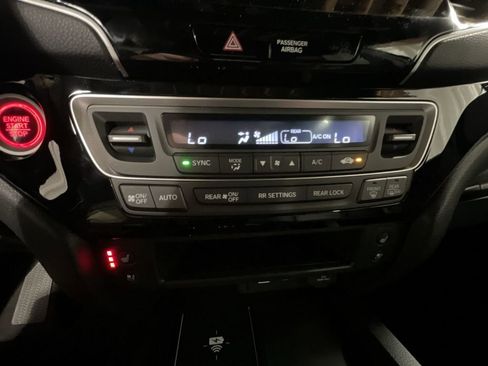 Used 2024 Honda Passport Black Edition image 23