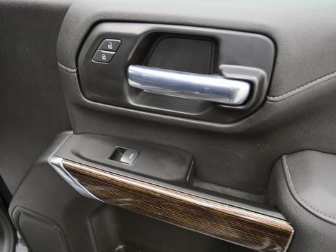 Used 2022 GMC Sierra 3500 SLE w/ SLE Convenience Package image 19