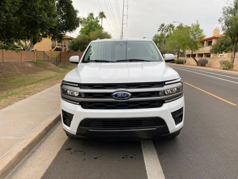 Used 2024 Ford Expedition XLT image 7