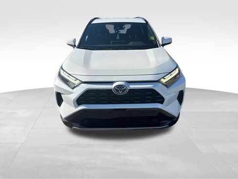 Used 2022 Toyota RAV4 SE image 10