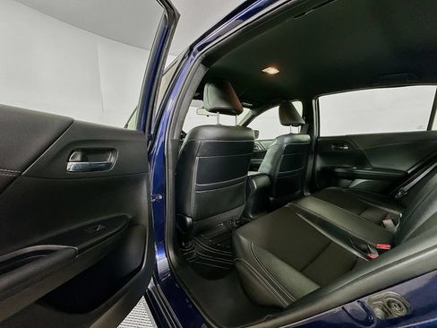 Certified 2017 Honda Accord Sport image 17