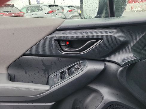 Used 2024 Subaru Crosstrek 2.0i Premium image 17