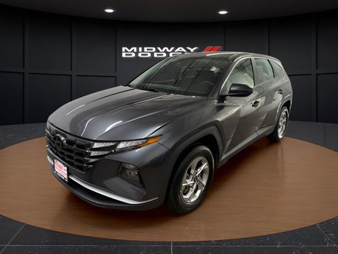Used 2022 Hyundai Tucson SE AWD/4WD image 2