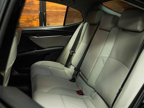 Used 2025 Toyota Camry XLE w/ Premium Plus Package FWD image 10