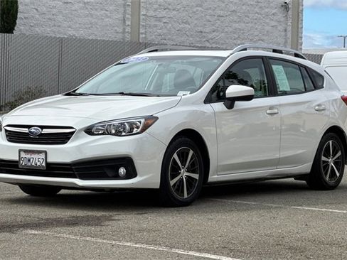 Used 2023 Subaru Impreza Premium image 8