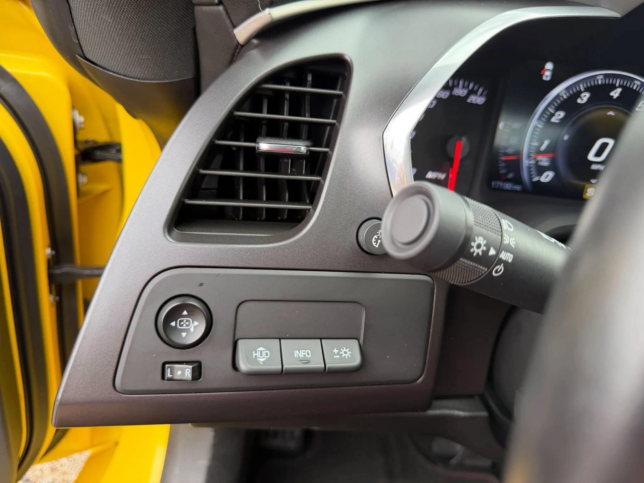 Used 2017 Chevrolet Corvette Grand Sport RWD image 25