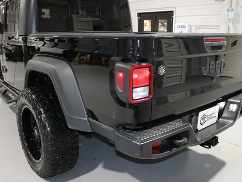 Used 2020 Jeep Gladiator Sport w/ Quick Order Package 24S AWD/4WD image 11