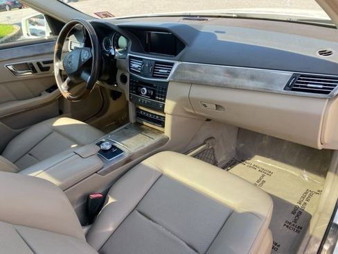 Used 2011 Mercedes-Benz E 350 4MATIC Sedan image 27