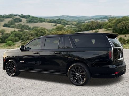 Certified 2023 Cadillac Escalade ESV V w/ LPO, ONYX Package AWD/4WD image 6