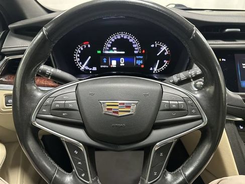 Used 2018 Cadillac XT5 Luxury w/ Driver Awareness Package AWD/4WD image 10