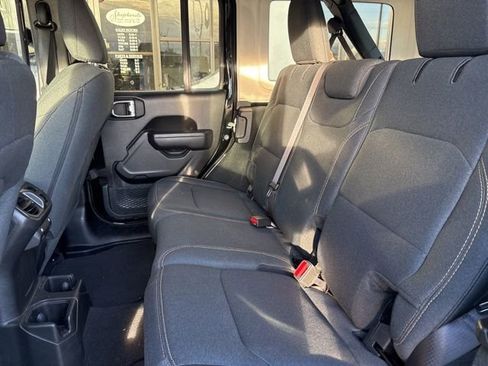 Used 2024 Jeep Wrangler Sport S image 13