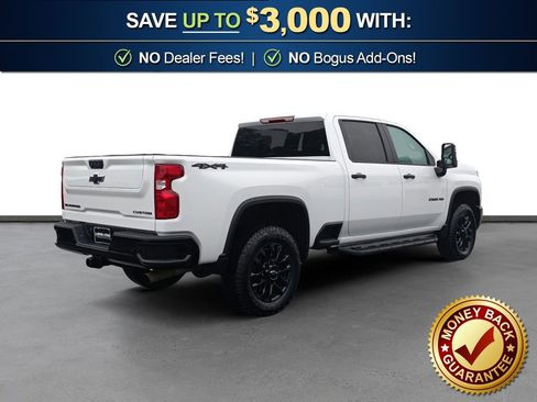 Used 2025 Chevrolet Silverado 2500 Custom w/ Custom Value Package image 7