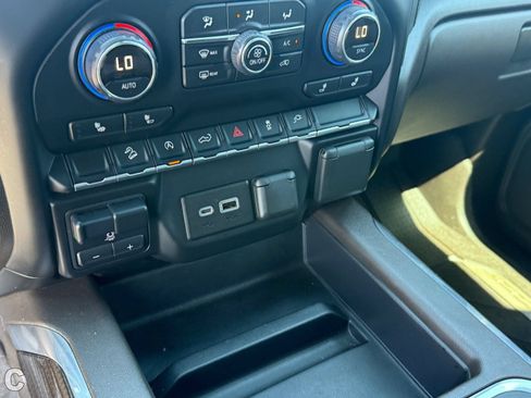 Used 2019 Chevrolet Silverado 1500 LT Trail Boss AWD/4WD image 24