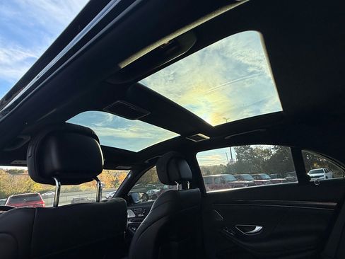 Used 2016 Mercedes-Benz S 550 Sedan image 27