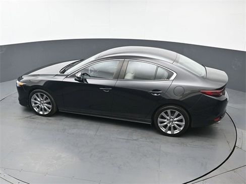 Used 2019 MAZDA MAZDA3 Sedan image 36