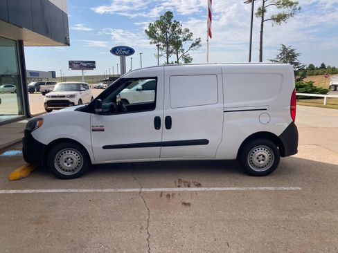 Used 2021 RAM ProMaster City Tradesman FWD image 2