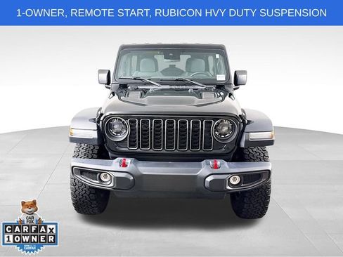 Used 2024 Jeep Wrangler Unlimited Rubicon AWD/4WD image 2