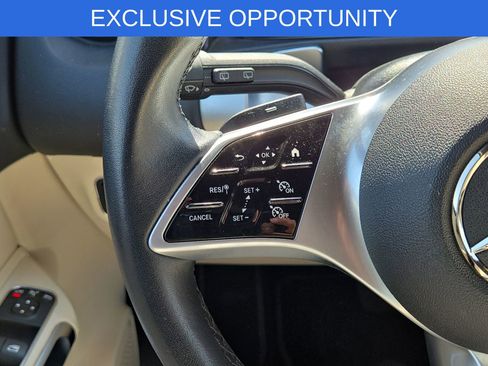 Used 2025 Mercedes-Benz GLB 250 image 21