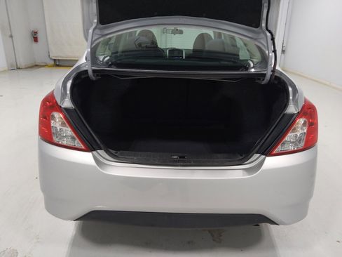 Used 2019 Nissan Versa SV FWD image 29