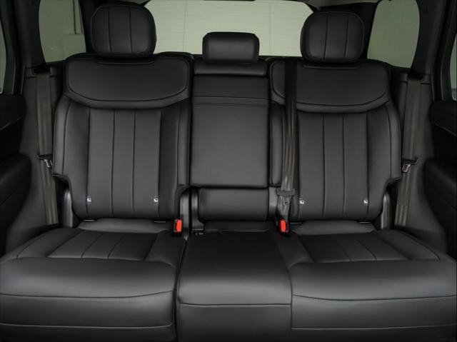New 2026 Land Rover Range Rover SE AWD/4WD image 17