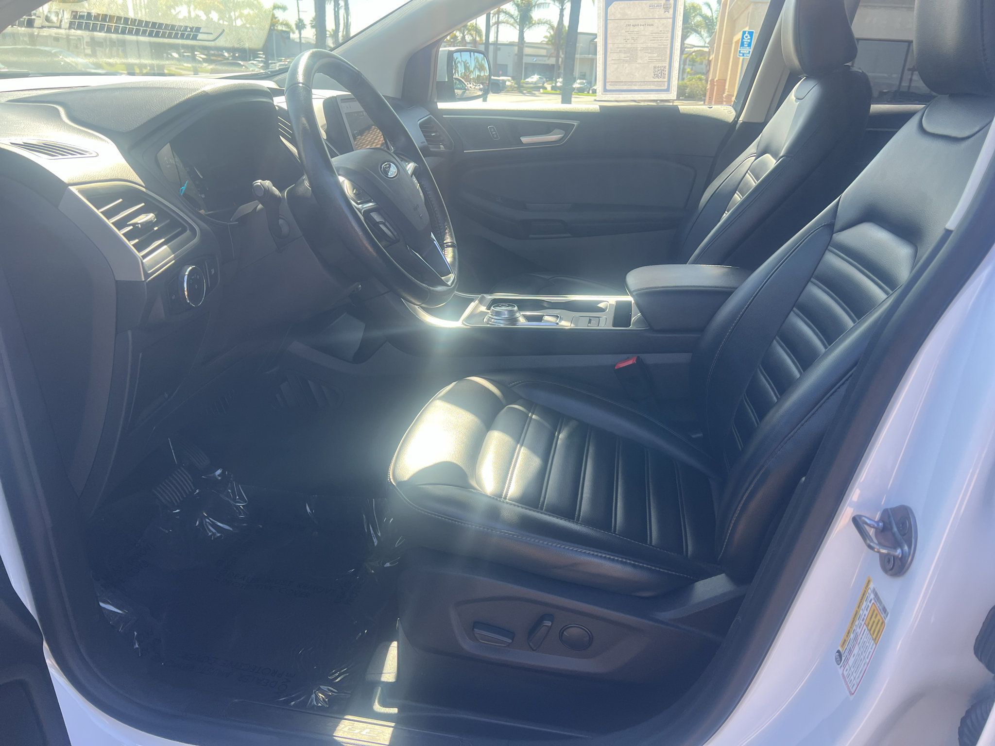 Used 2024 Ford Edge SEL AWD/4WD image 11