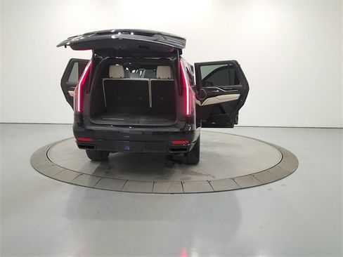 Used 2022 Cadillac Escalade Sport image 14