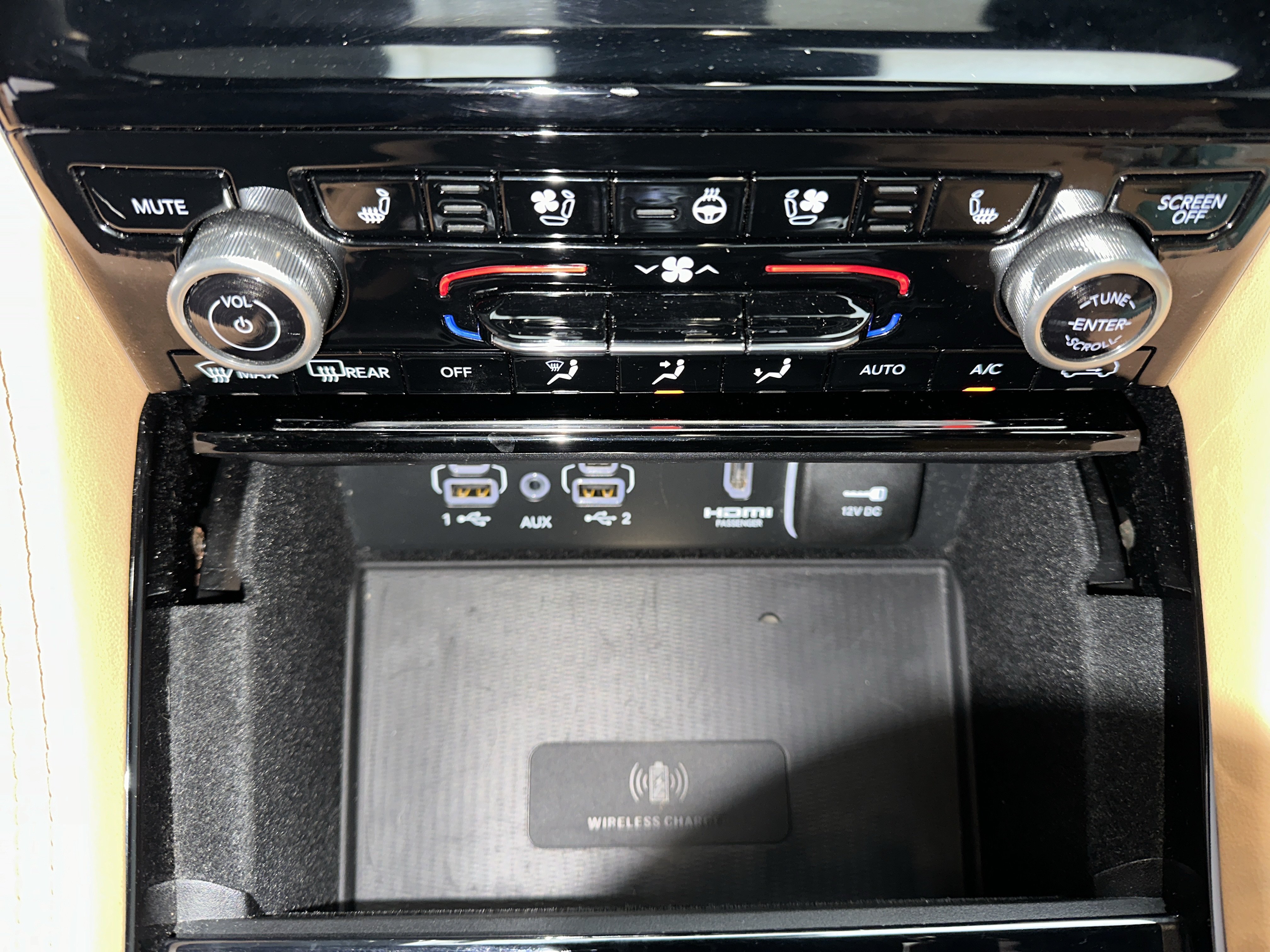Used 2022 Jeep Grand Cherokee Summit AWD/4WD image 39