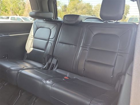 Certified 2023 Lincoln Navigator Reserve image 13