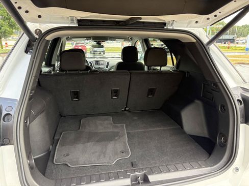 Used 2024 Chevrolet Equinox LT AWD/4WD image 20