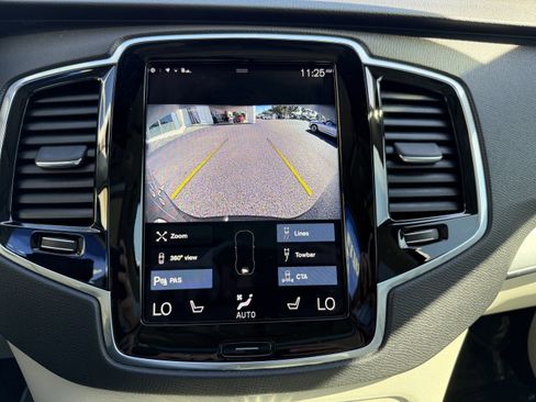 Certified 2022 Volvo XC90 T5 Momentum image 23