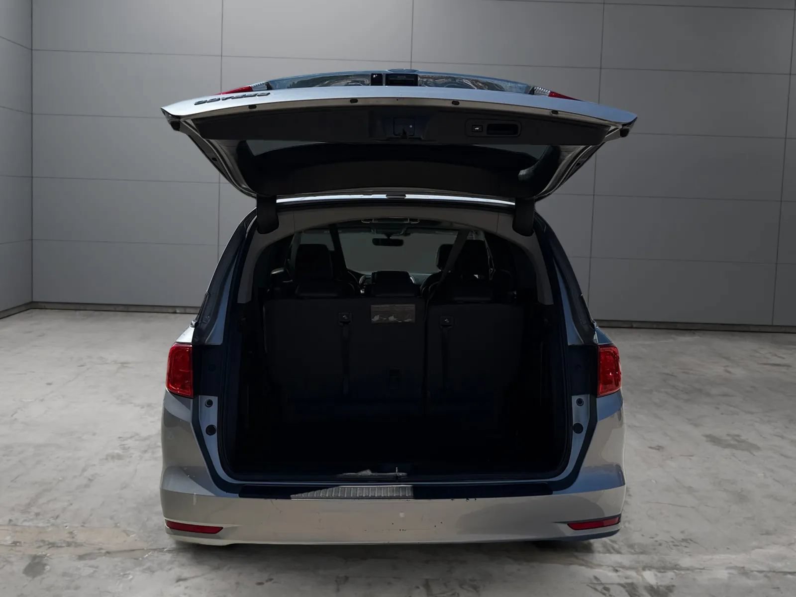 Used 2018 Honda Odyssey EX-L image 9