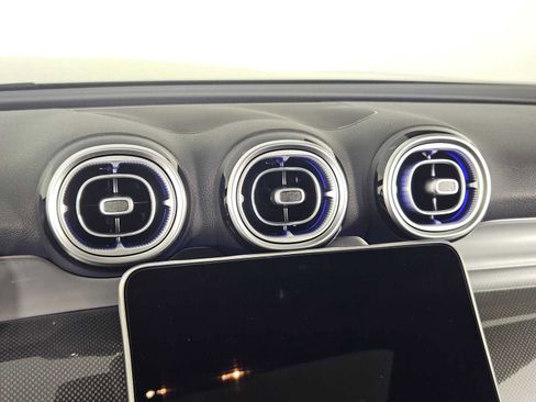 New 2025 Mercedes-Benz GLC 300 4MATIC image 38