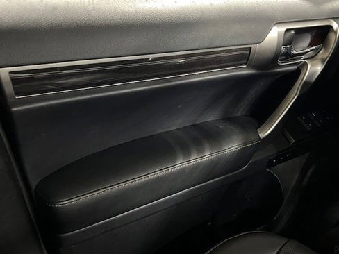 Used 2023 Lexus GX 460 Premium image 34
