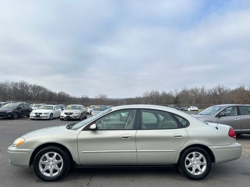Used 2006 Ford Taurus SEL image 1