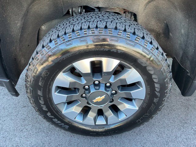 Used 2023 Chevrolet Silverado 2500 Custom w/ Gooseneck/5TH Wheel Package AWD/4WD image 16