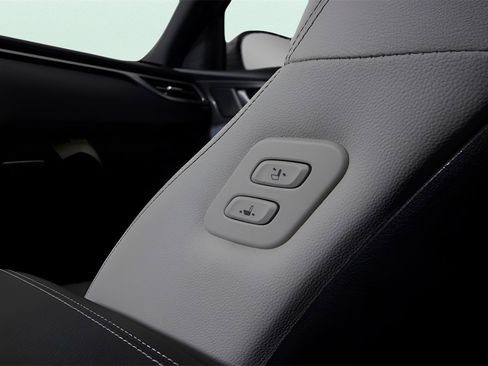 Used 2024 Genesis G70 2.5T w/ Sport Prestige Package image 19