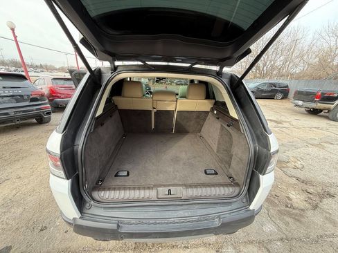 Used 2016 Land Rover Range Rover Sport SE image 11