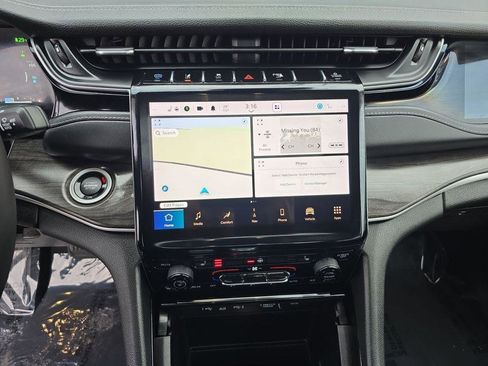 Used 2023 Jeep Grand Cherokee 4WD 4xe image 10